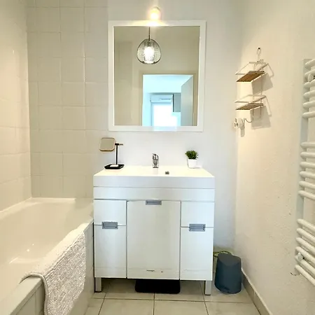 Apartment Central, Balcony, Private Parking Villefranche-sur-Saone